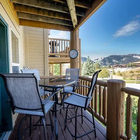 Cozy, Comfy, Condo With Resort Amenities